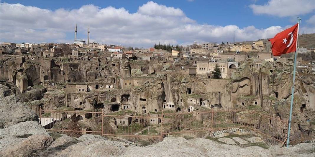 Ürgüp ya da Göreme sananlar yanılıyor! Türkiye’nin ikinci Kapadokya’sı: Bu doğa harikası keşfinizi bekliyor 3